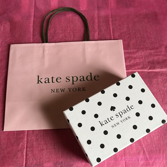 kate spade ♠️ Cheers Boxed Cardholder And Keyfob Set - Picture 13 of 13